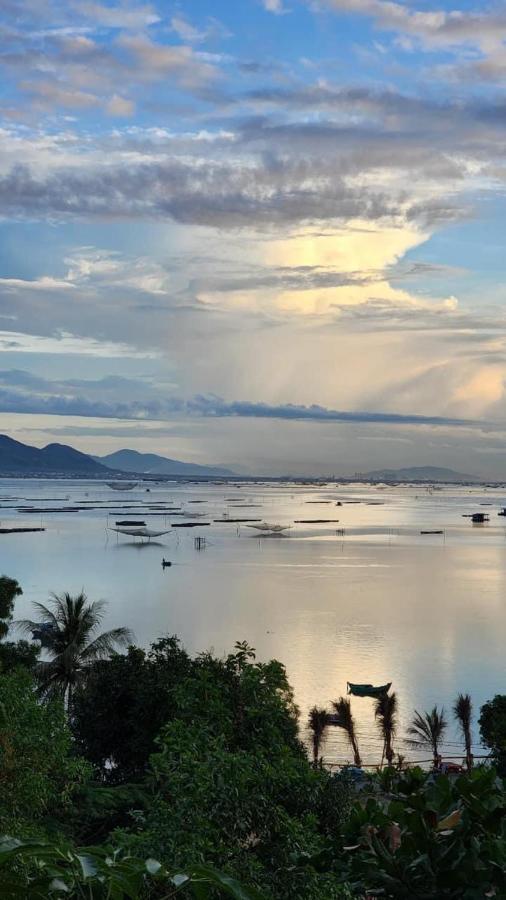 Thanh Nhi Homestay Камрань Экстерьер фото