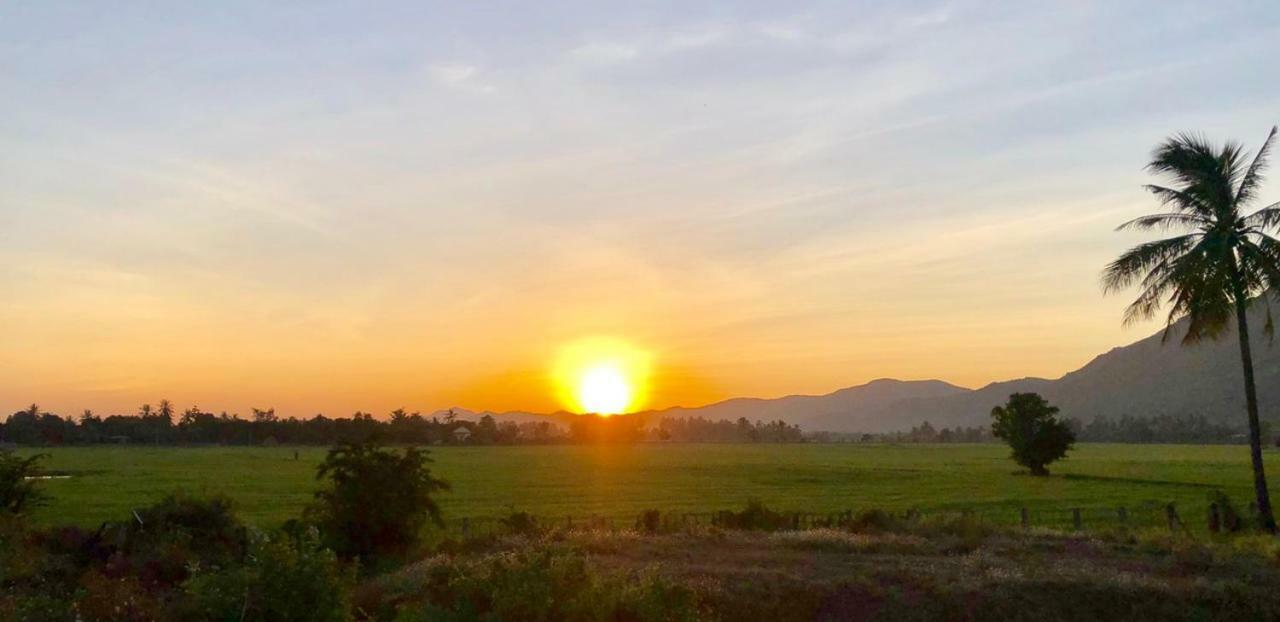 Thanh Nhi Homestay Камрань Экстерьер фото